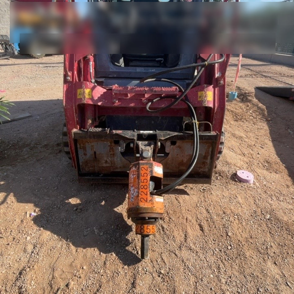2021 TAKEUCHI TL8R2-R