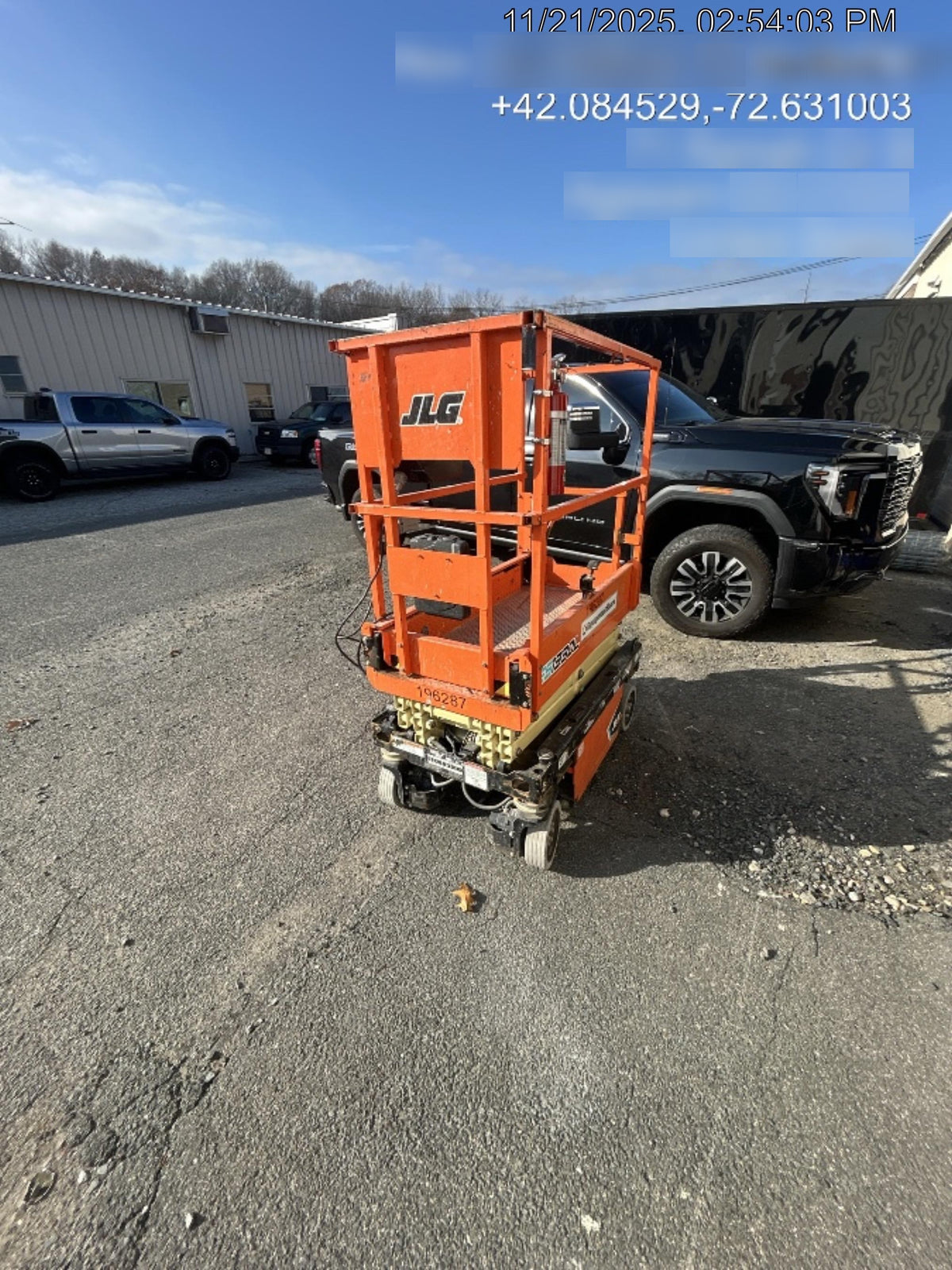 2021 JLG ES1330L