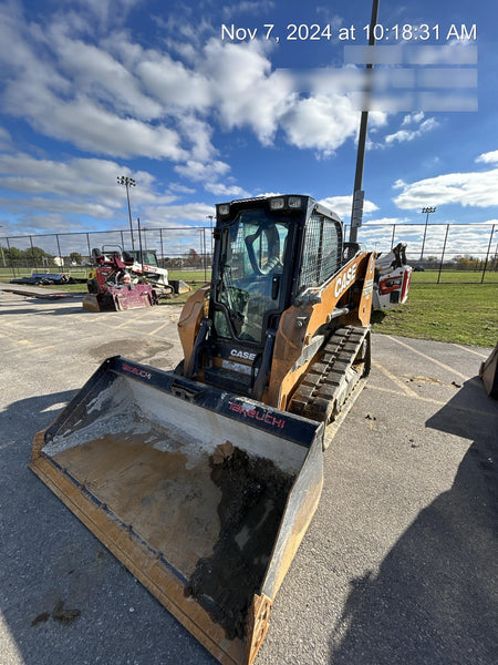2021 CASE TR270B