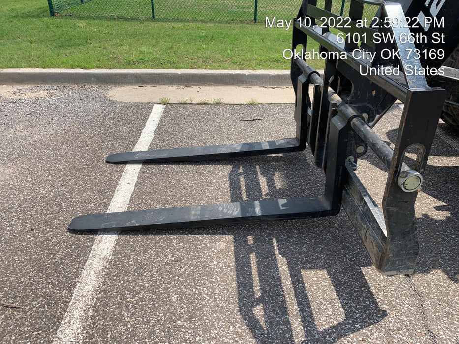 2020 Skytrak 12054 74Hp, Canopy, FF Tires, Work Lights, Beacon, Aux Hydraulics, Back up Alarm, Lifting Eye, ES Decals