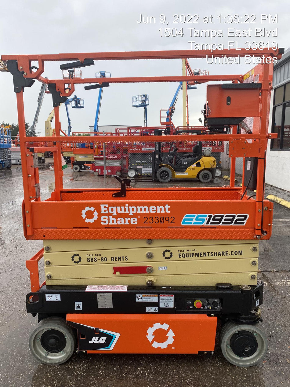 2022 JLG ES1932