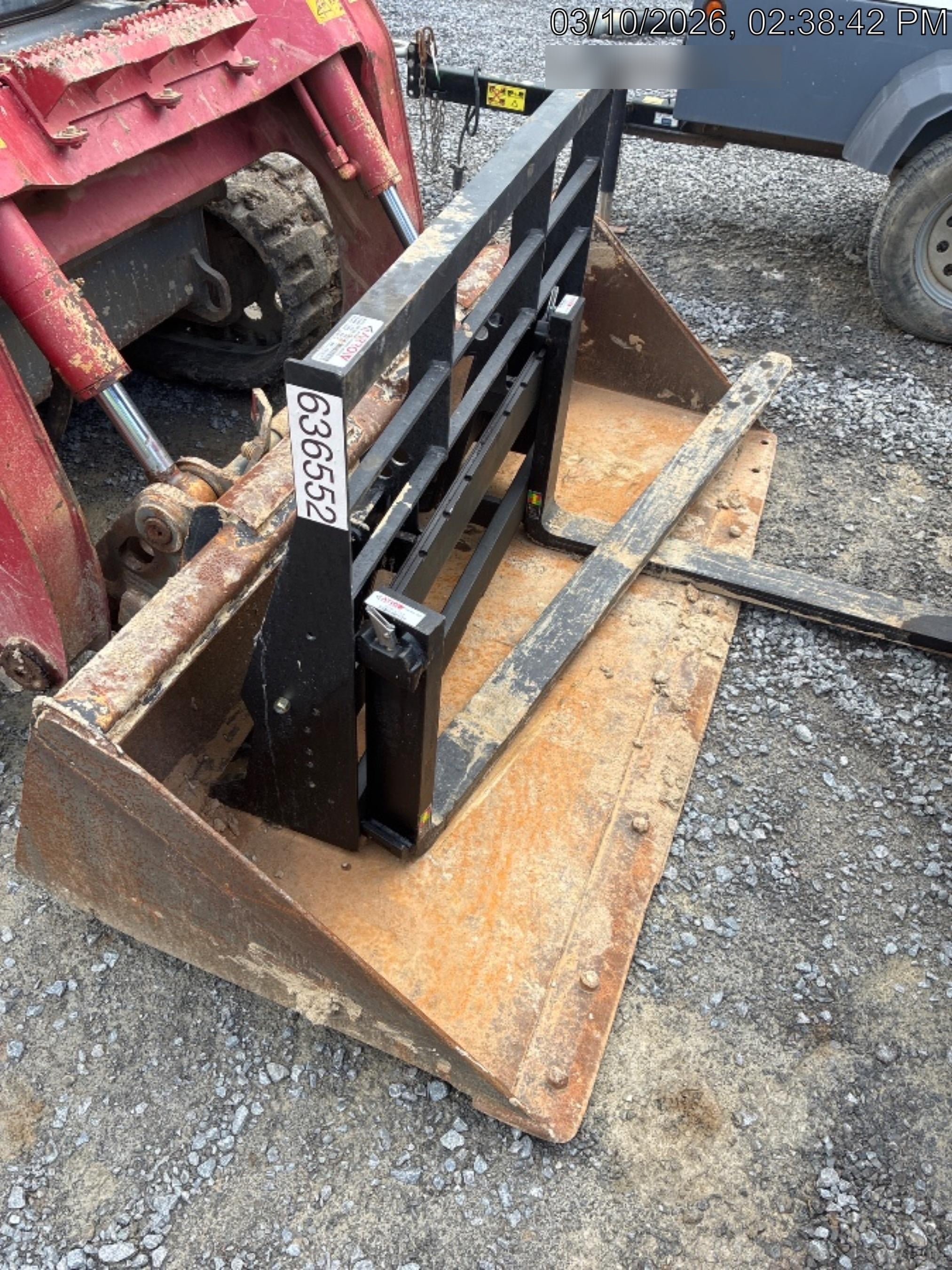 2025 ARROW MATERIAL HANDLING 48" Pallet Forks - Arrow