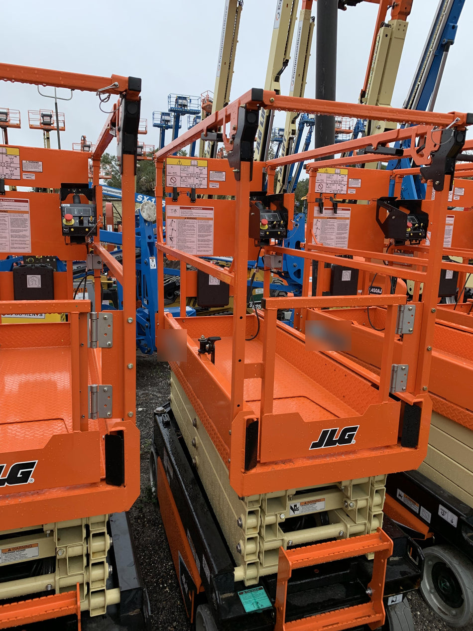 2021 JLG ES1932