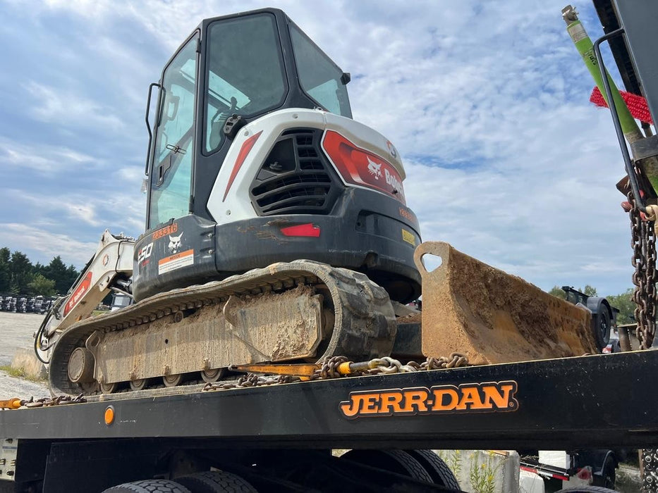 2022 Bobcat E50 Cab/Heat/Air, Rubber Tracks, Manual QC, Hydraulic Thumb