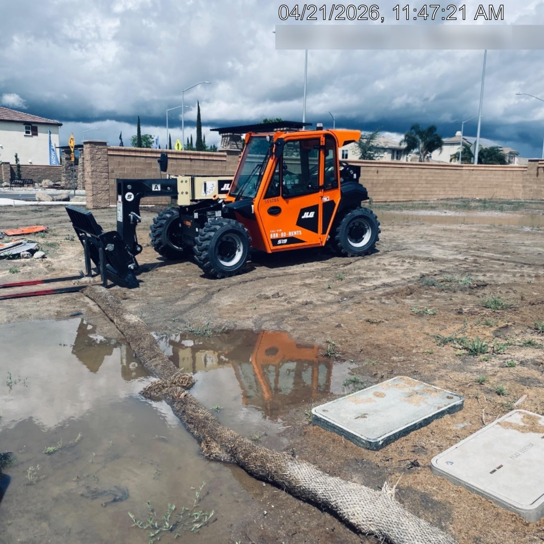 2025 JLG 519