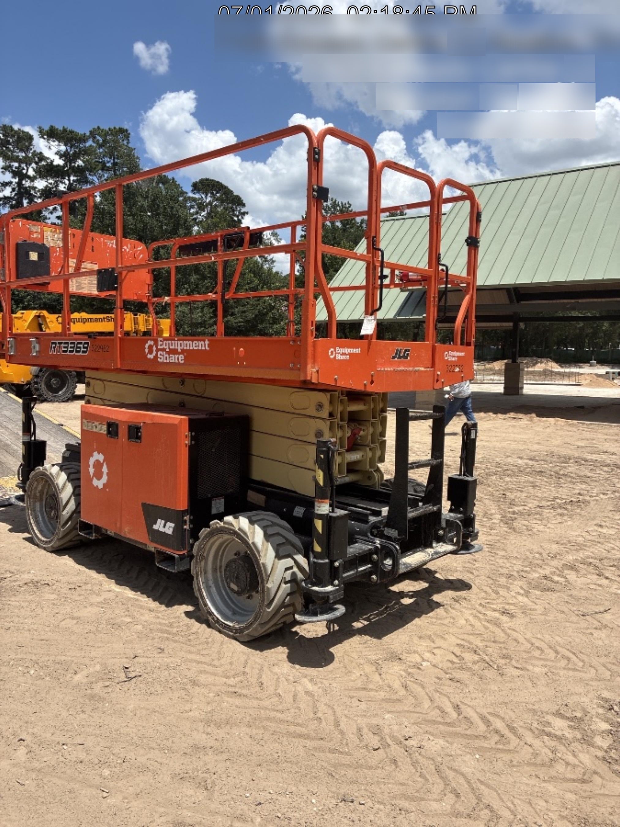 2023 JLG RT3369