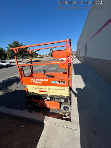 2022 JLG ES1932