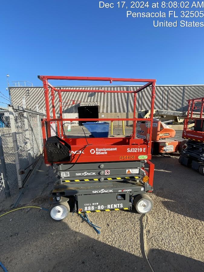 2024 Skyjack SJ3219 Electric Drive, Sld NM Tires, DBcns, RFRails, Power to Platform, T3 + Access Control