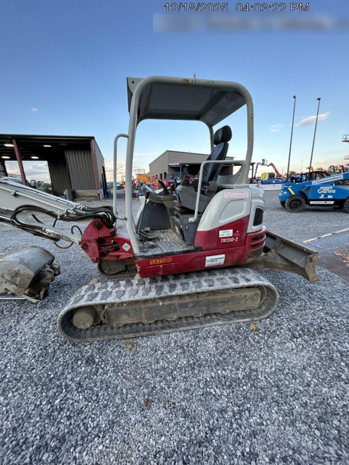 2021 TAKEUCHI TB250-2