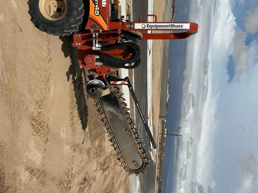 2022 DITCH WITCH RT45A