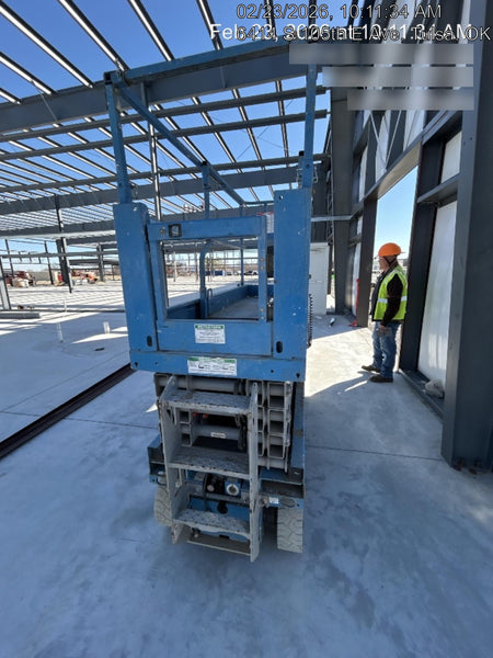 2019 Genie GS-2632 Folding rails with half height swing gate