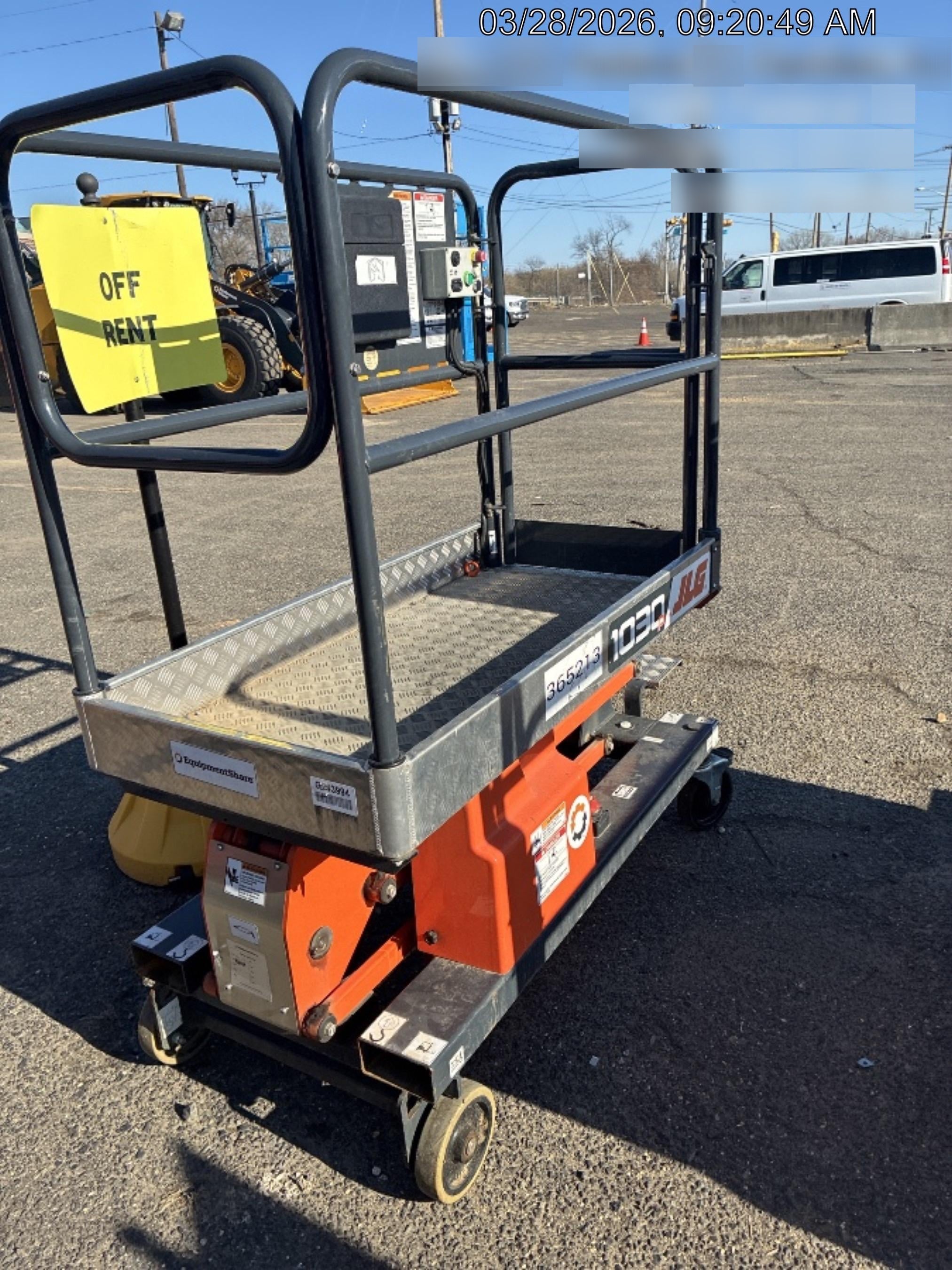 2023 JLG 1030P