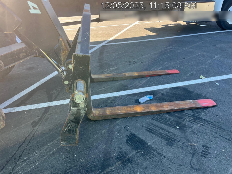 2020 Skytrak 12054 74Hp, Canopy, FF Tires, Work Lights, Beacon, Aux Hydraulics, Back up Alarm, Lifting Eye, ES Decals