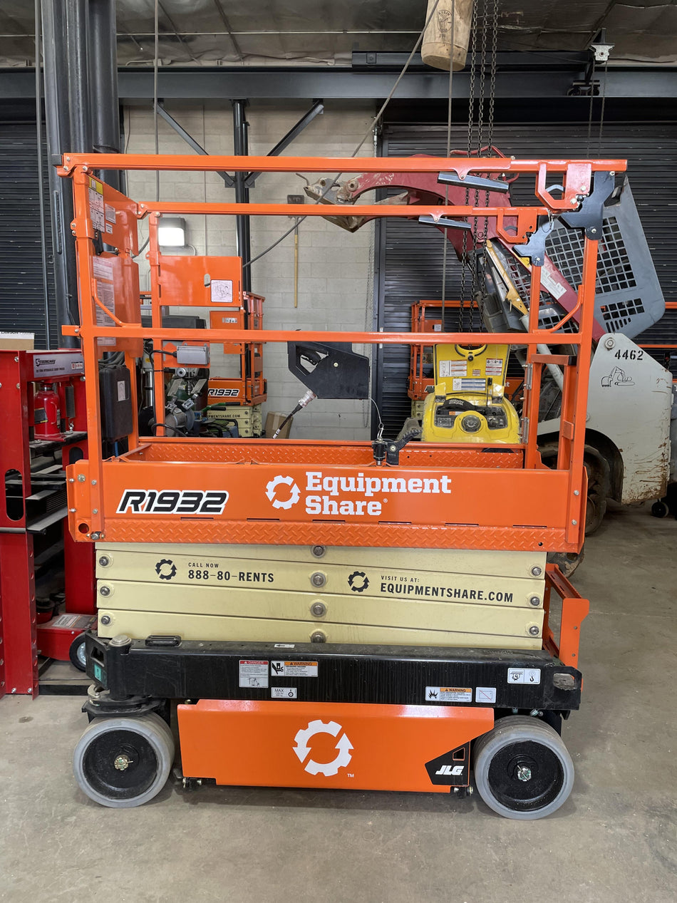 2022 JLG R1932