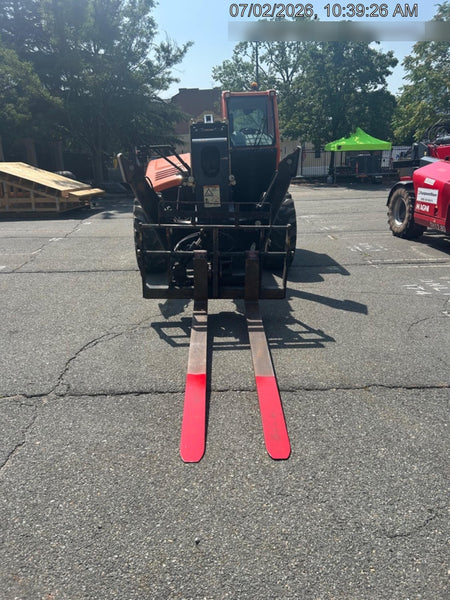 2021 JLG 1075