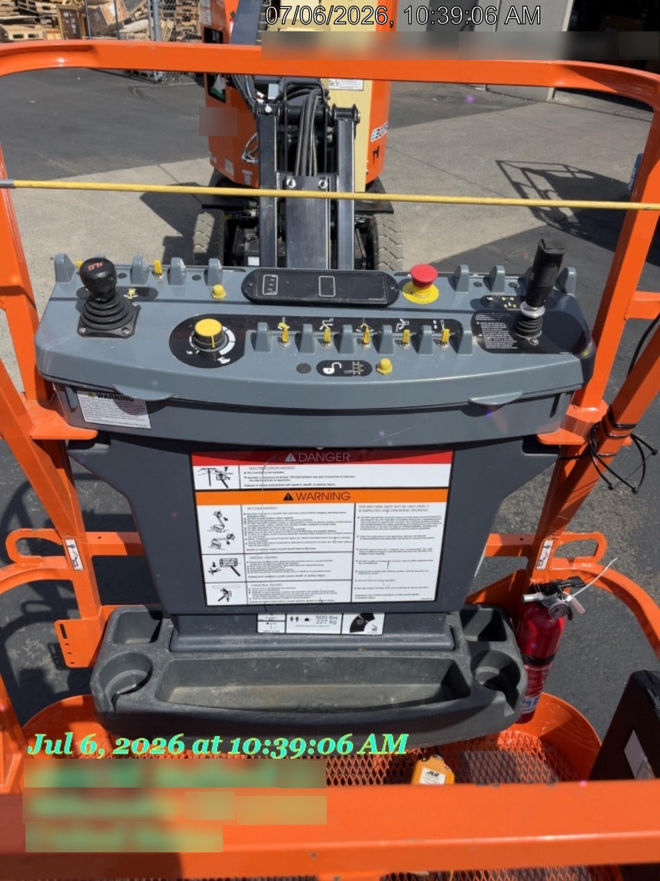 2025 JLG E300AJP