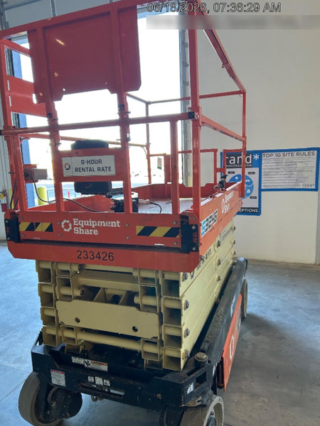 2022 JLG ES3246