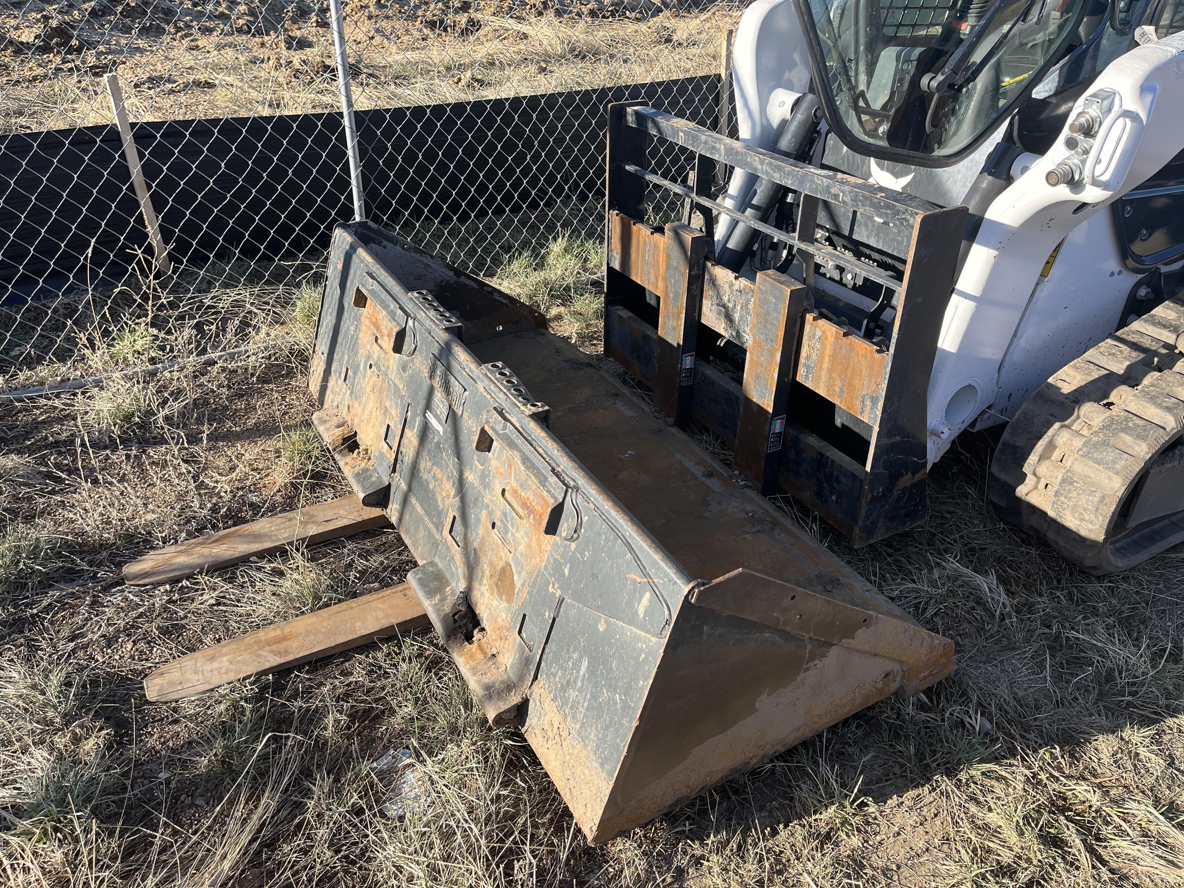 2022 ARROW MATERIAL HANDLING 60" Pallet Forks - Arrow