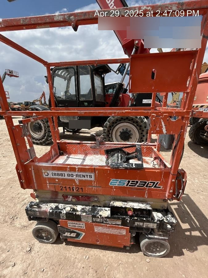 2022 JLG ES1330L
