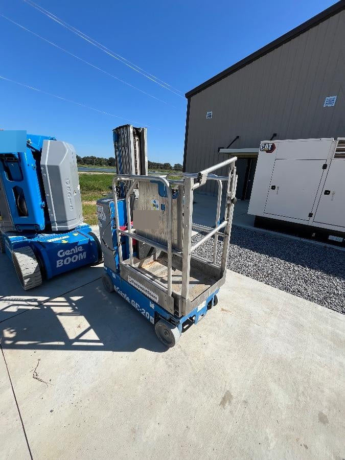 2019 GENIE GR-20