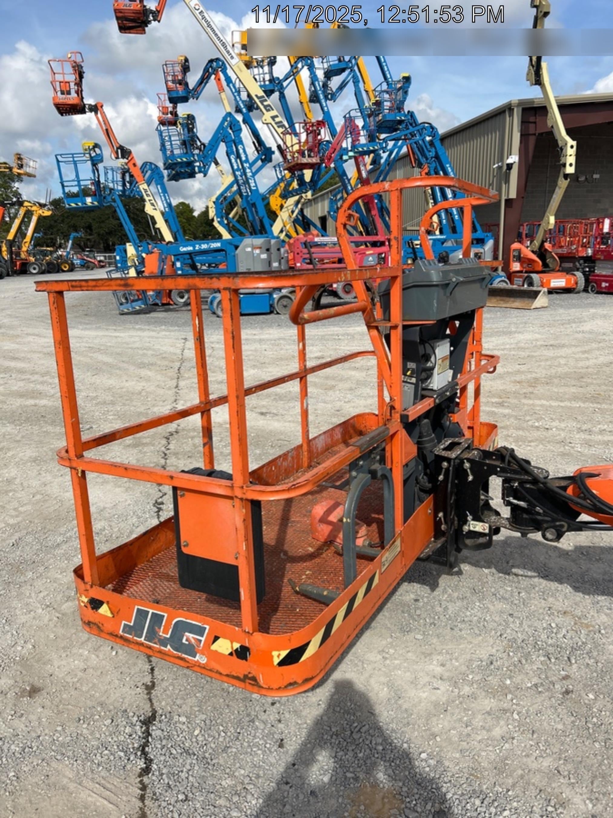 2021 JLG 400S