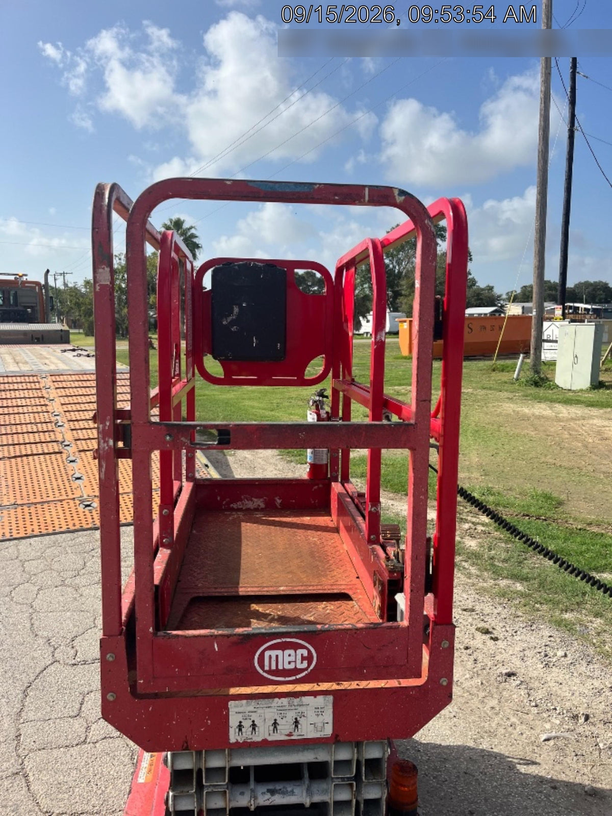 2019 MEC 1330SE MEC 1330SE w/ES Track Hardware, Full Extended 2 Year Warranty