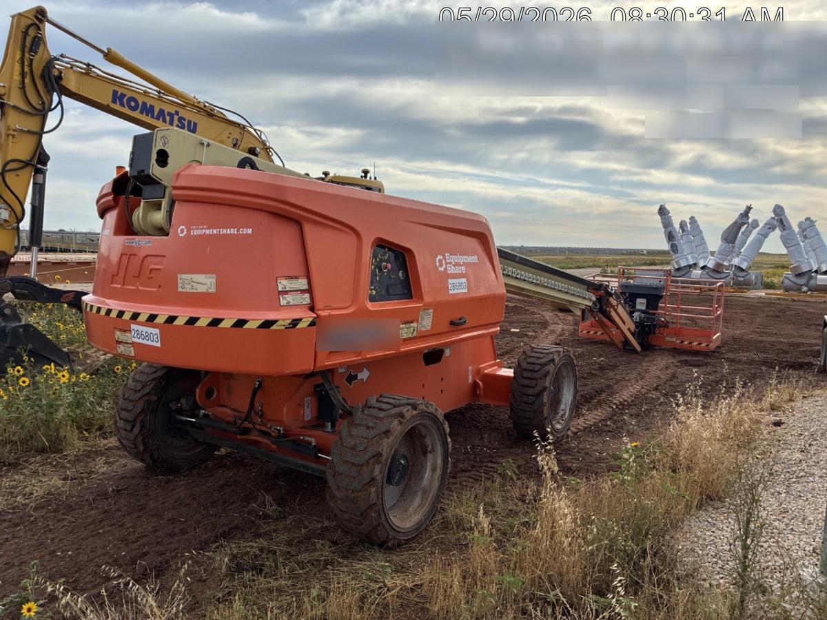 2022 JLG 660SJ