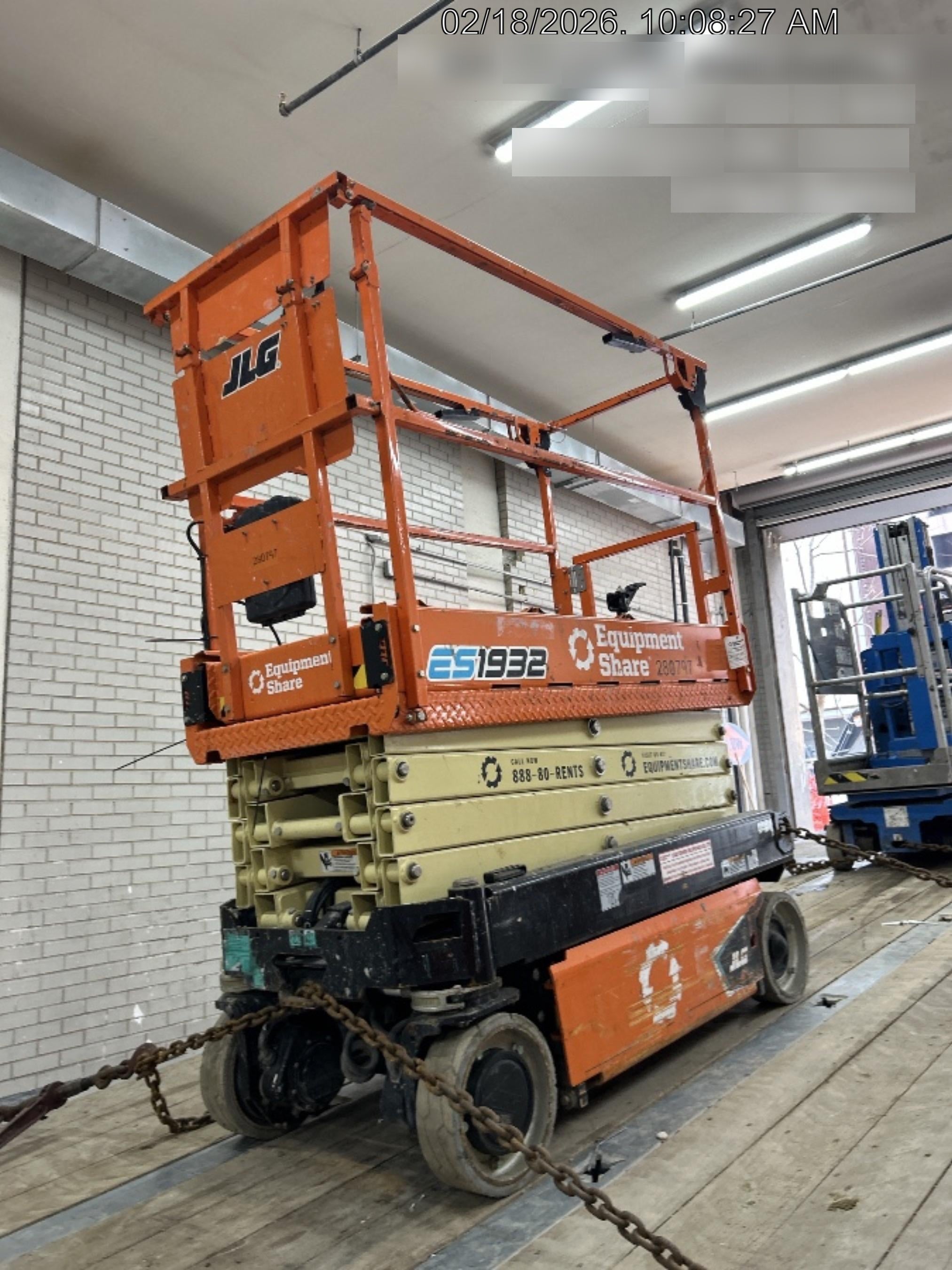 2022 JLG ES1932