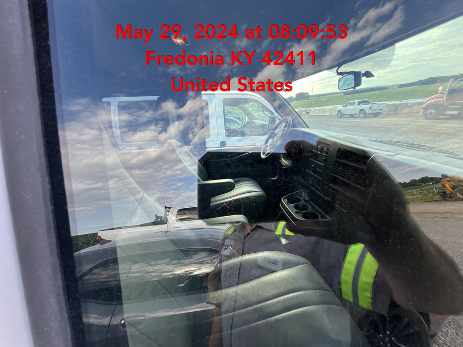 2023 CHEVROLET Express Van - Rental