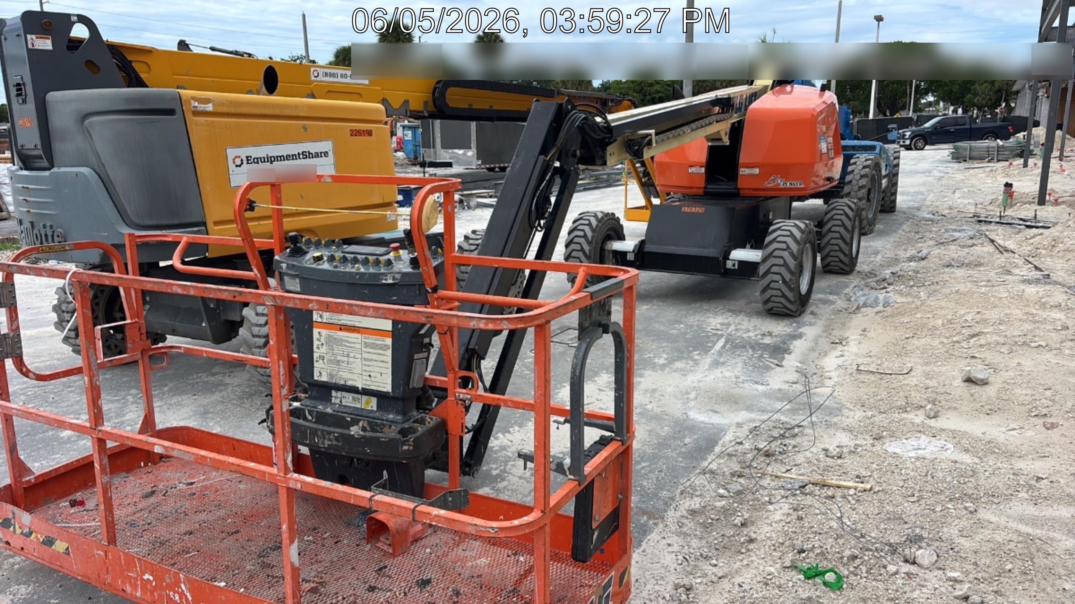 2023 JLG 460SJ
