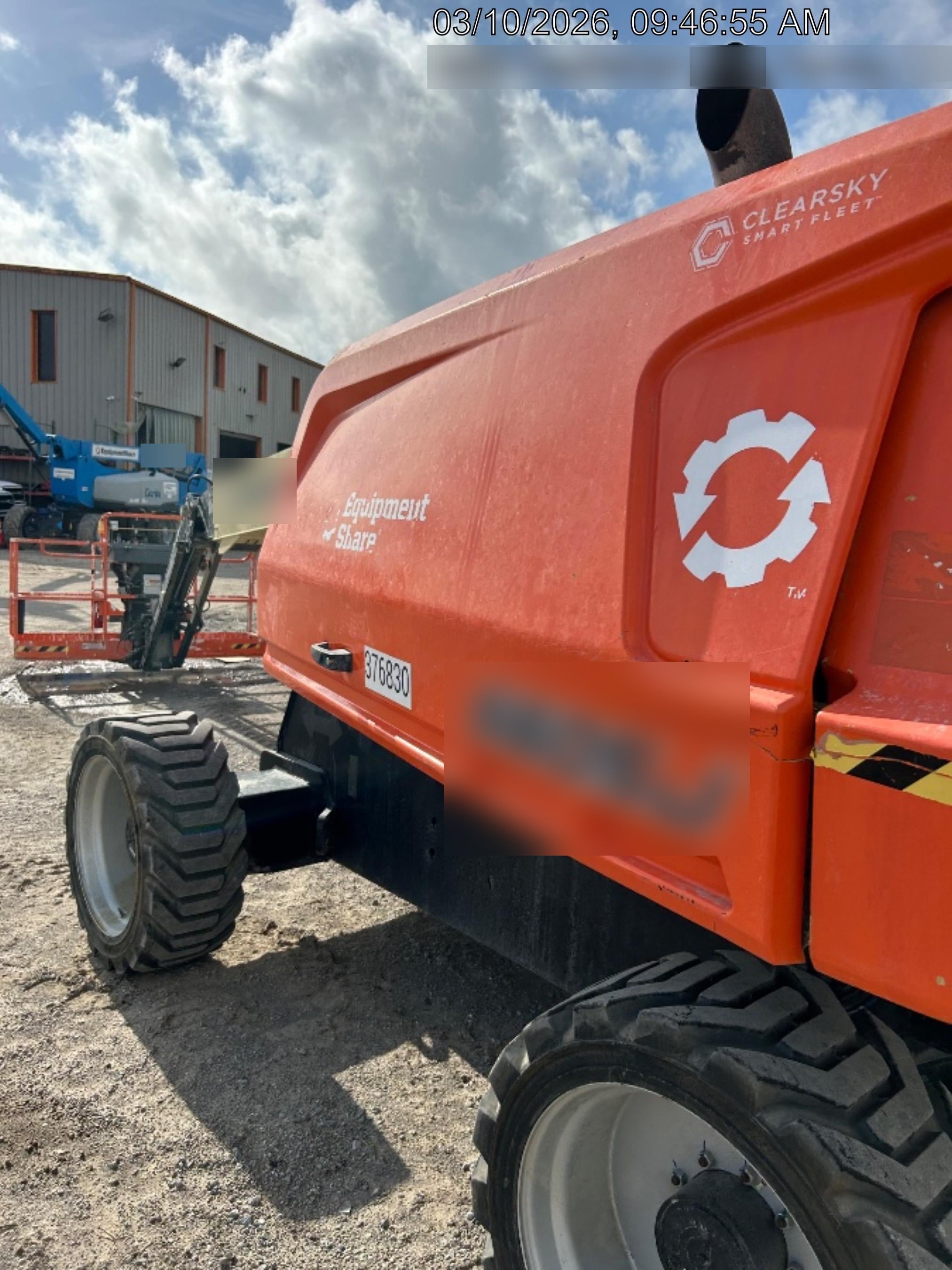 2023 JLG 660SJ