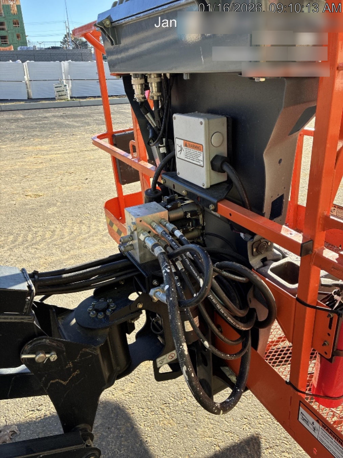 2025 JLG 660SJ