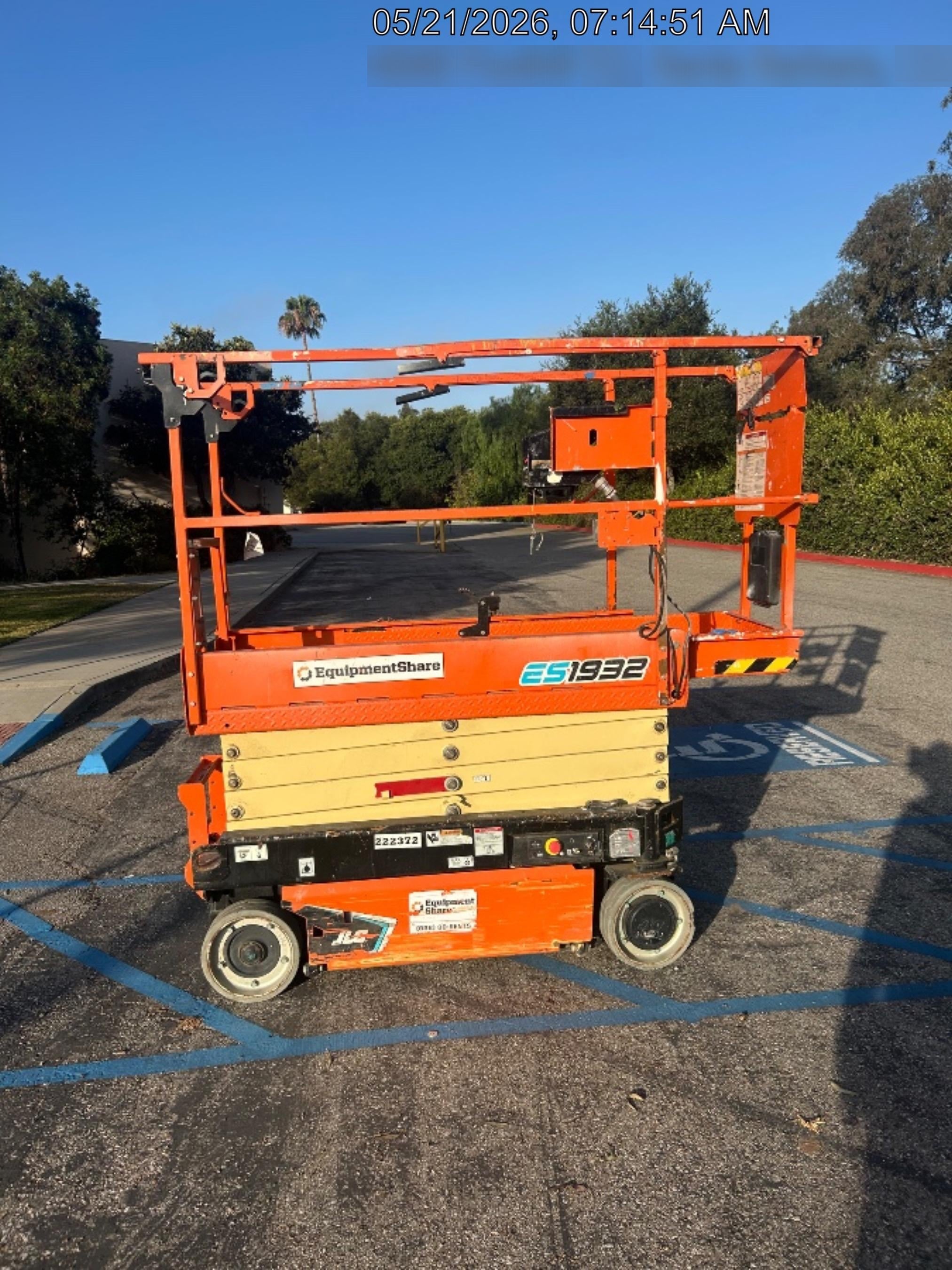 2022 JLG ES1932