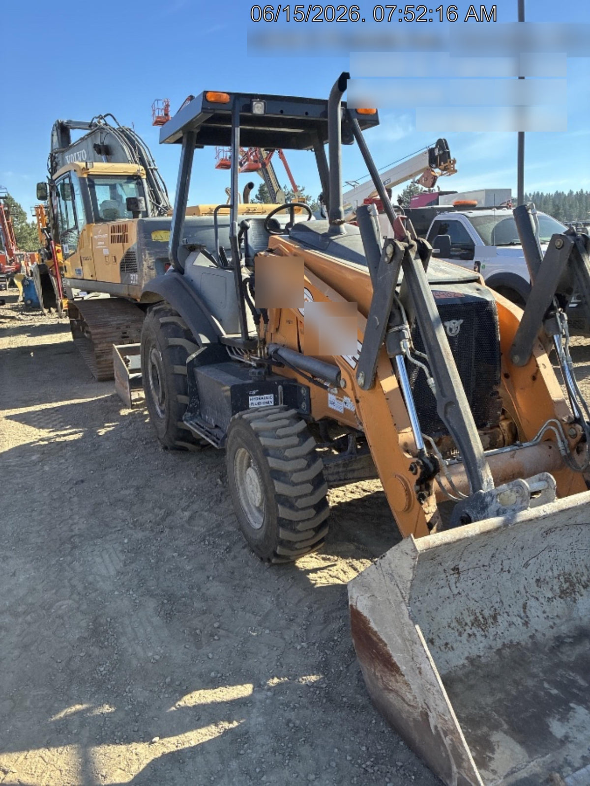 2019 Case 570N EP Canopy, 4WD, GP Front Bucket, Dual Tilt Cylinder, 84" Box Blade w/ Scarifier, Wheel Weights, Beacon
