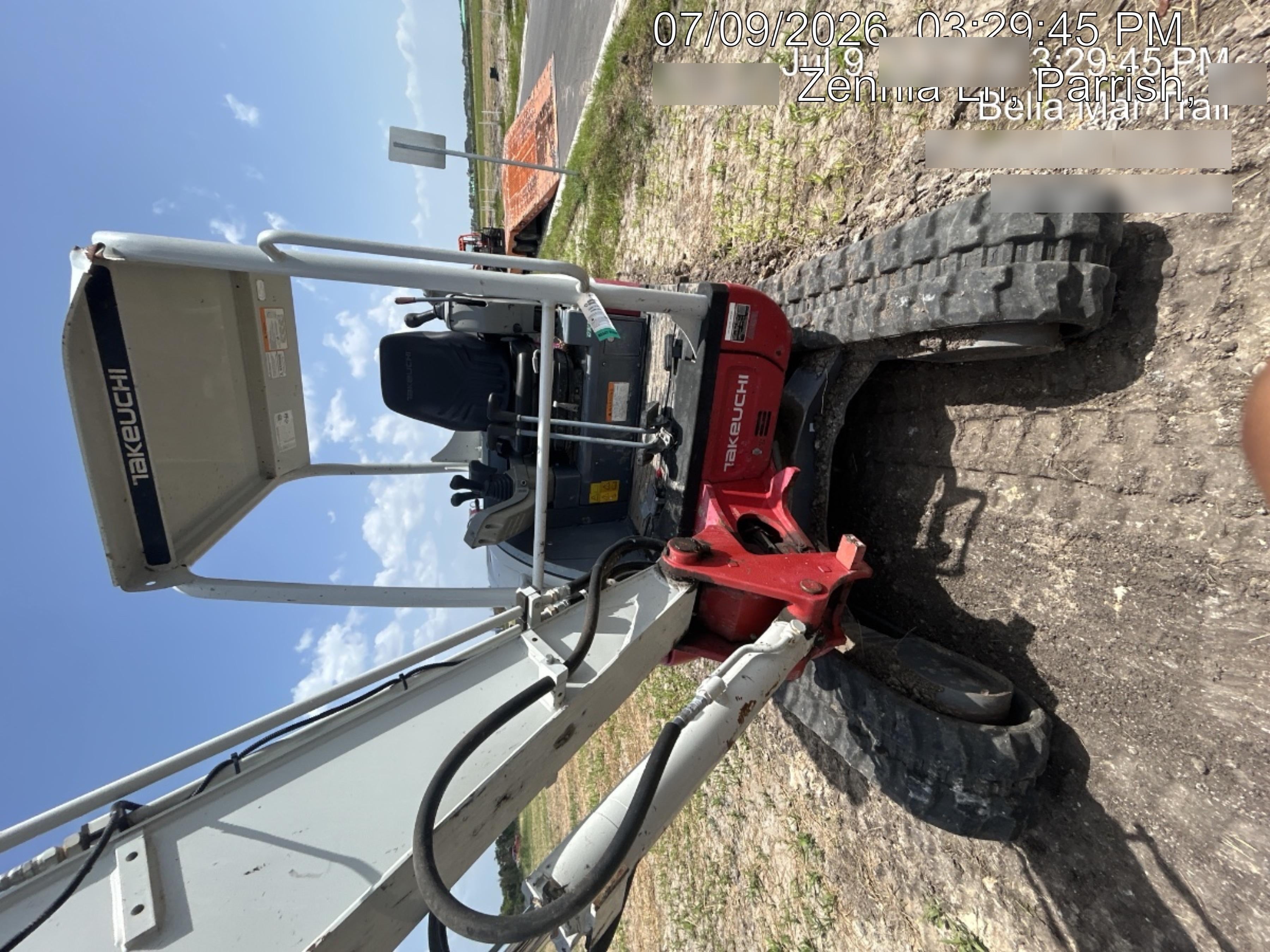 2022 TAKEUCHI TB235-2R
