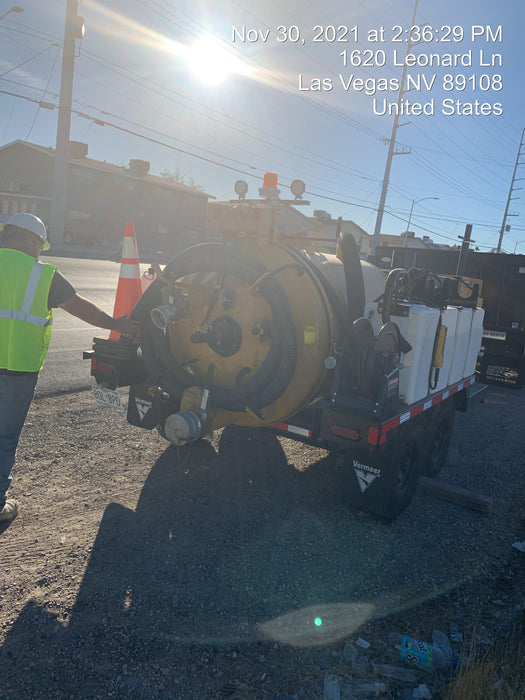 2021 Vac-Tron LP573XDT T4 Koehler Diesel Engine, 500 Gallon Debris Tank, x2 100 Gallon Water Tanks