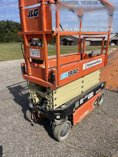2021 JLG ES1932