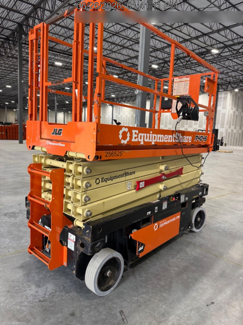 2022 JLG R4045