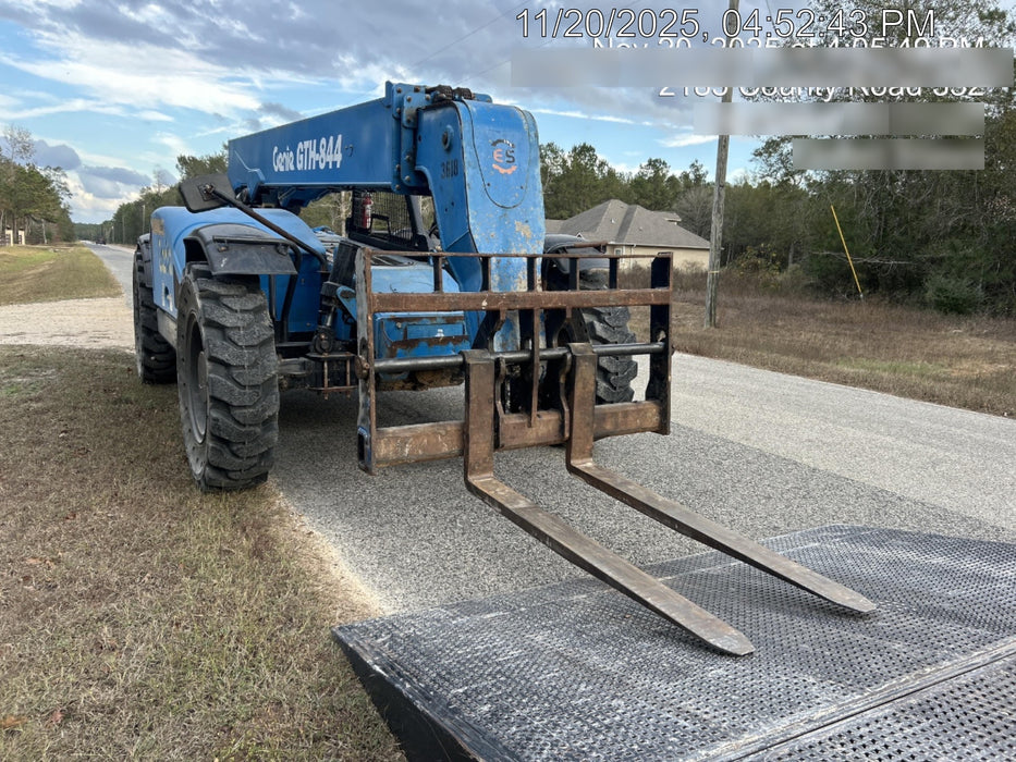 2017 GENIE GTH-844
