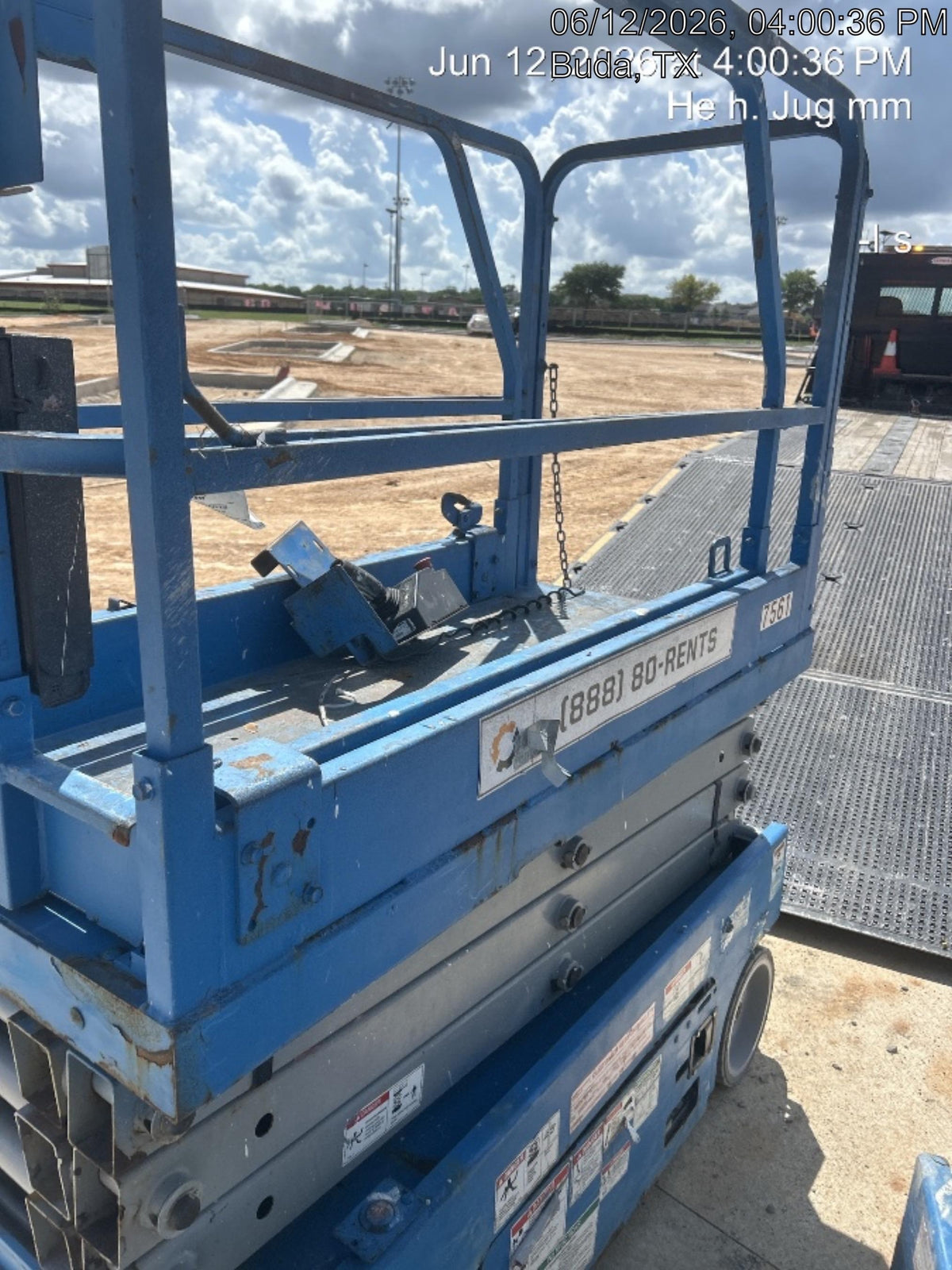 2017 Genie GS-1930 Genie GS-1930 Lift w/Fixed Rail and Chain Entry
