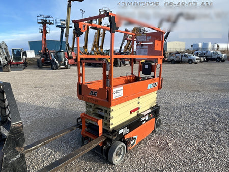 2021 JLG ES1932