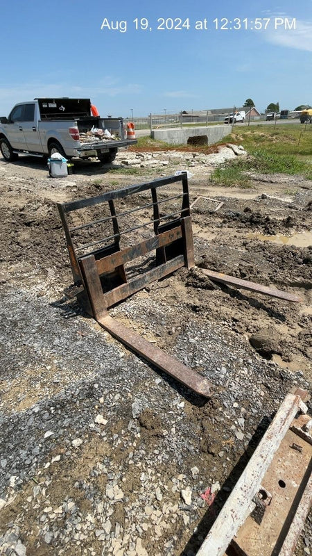 2021 PALADIN 48" Pallet Forks - Paladin