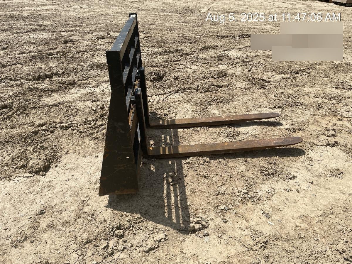 2022 ARROW MATERIAL HANDLING 48" Pallet Forks - Arrow