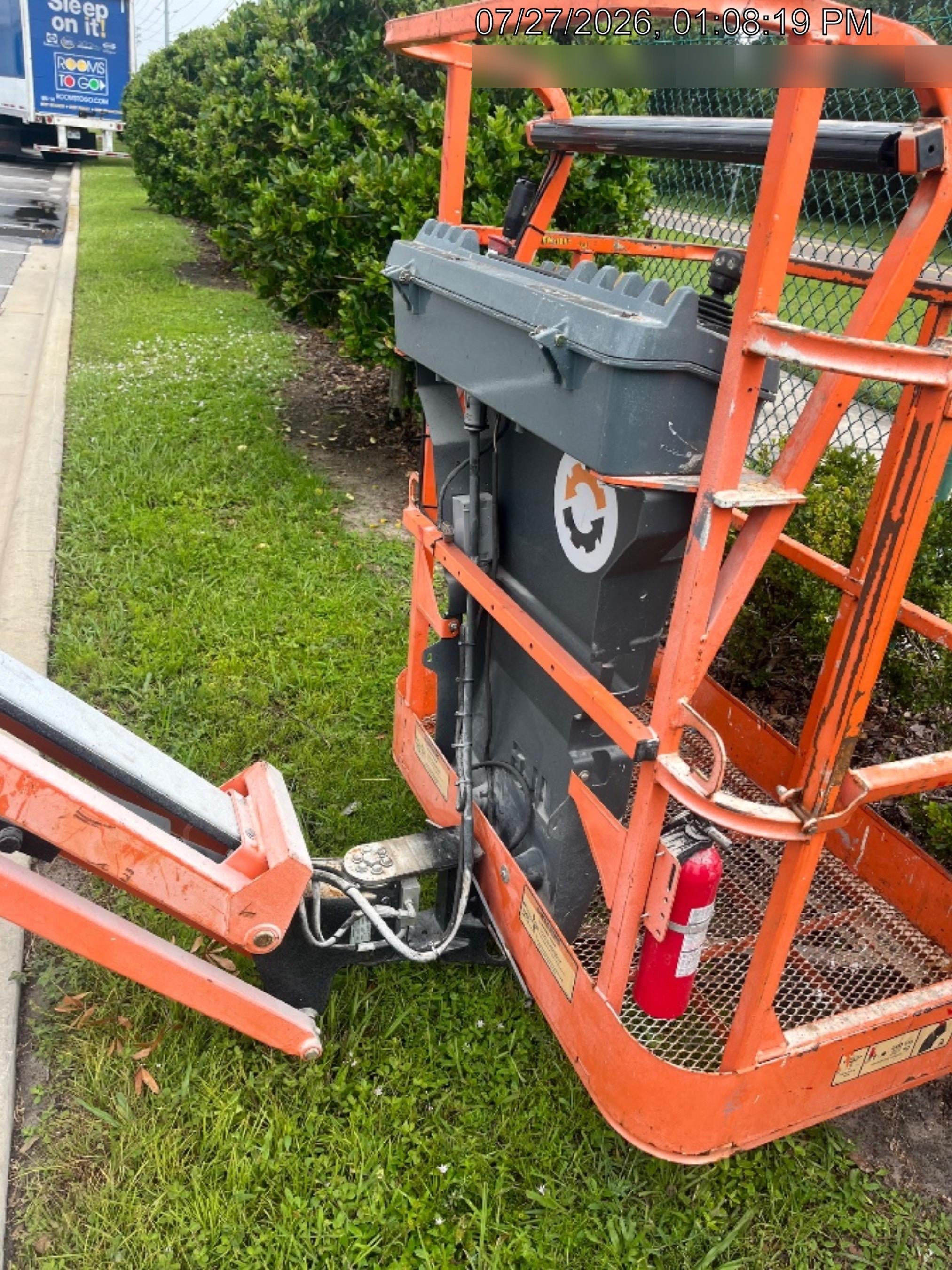 2019 JLG E400AJPN