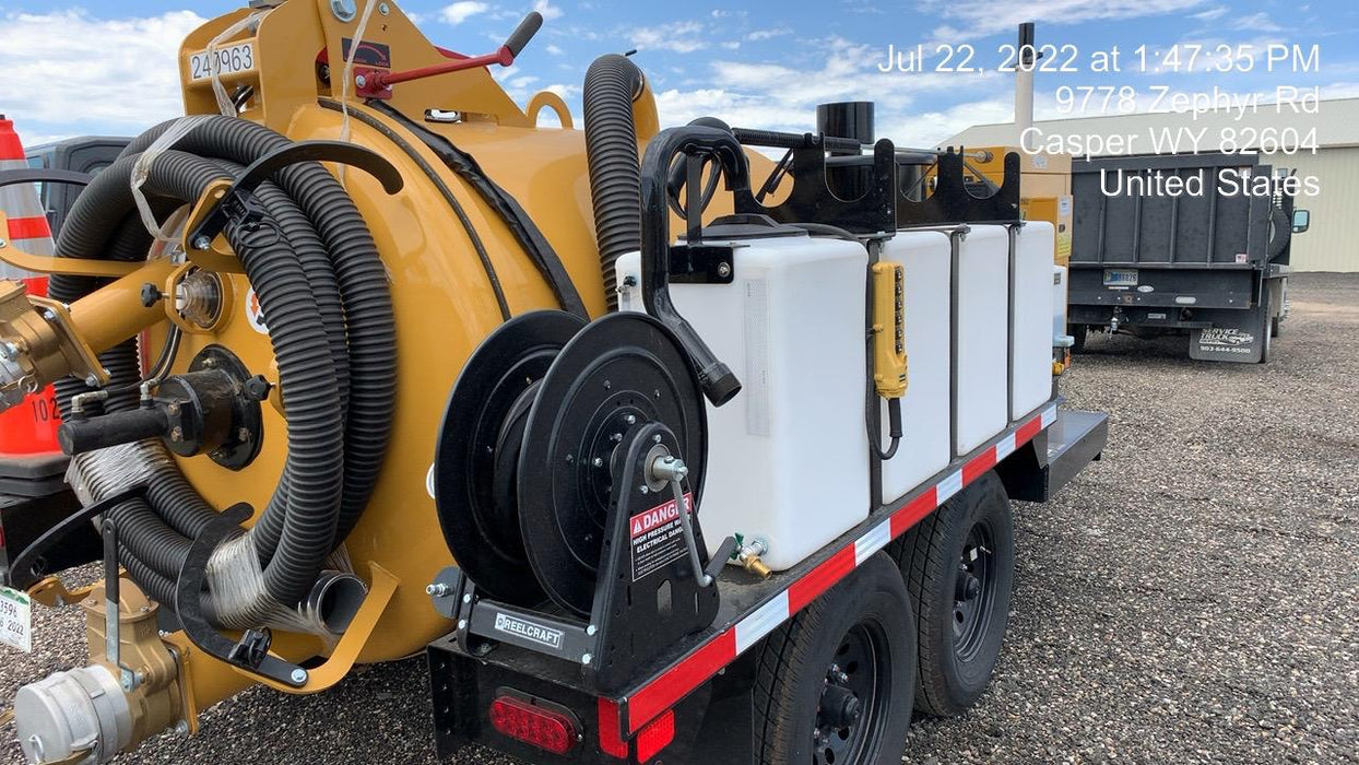 2022 Vac-Tron LP573XDT T4 Koehler Diesel Engine, 500 Gallon Debris Tank, x2 100 Gallon Water Tanks