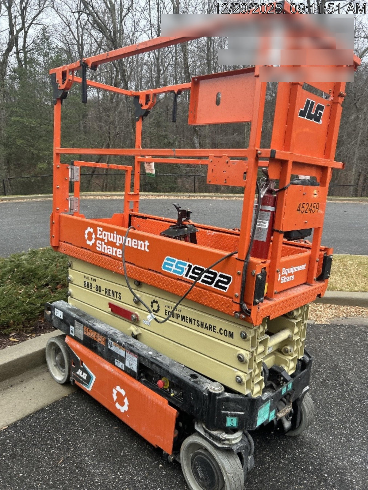 2024 JLG ES1932