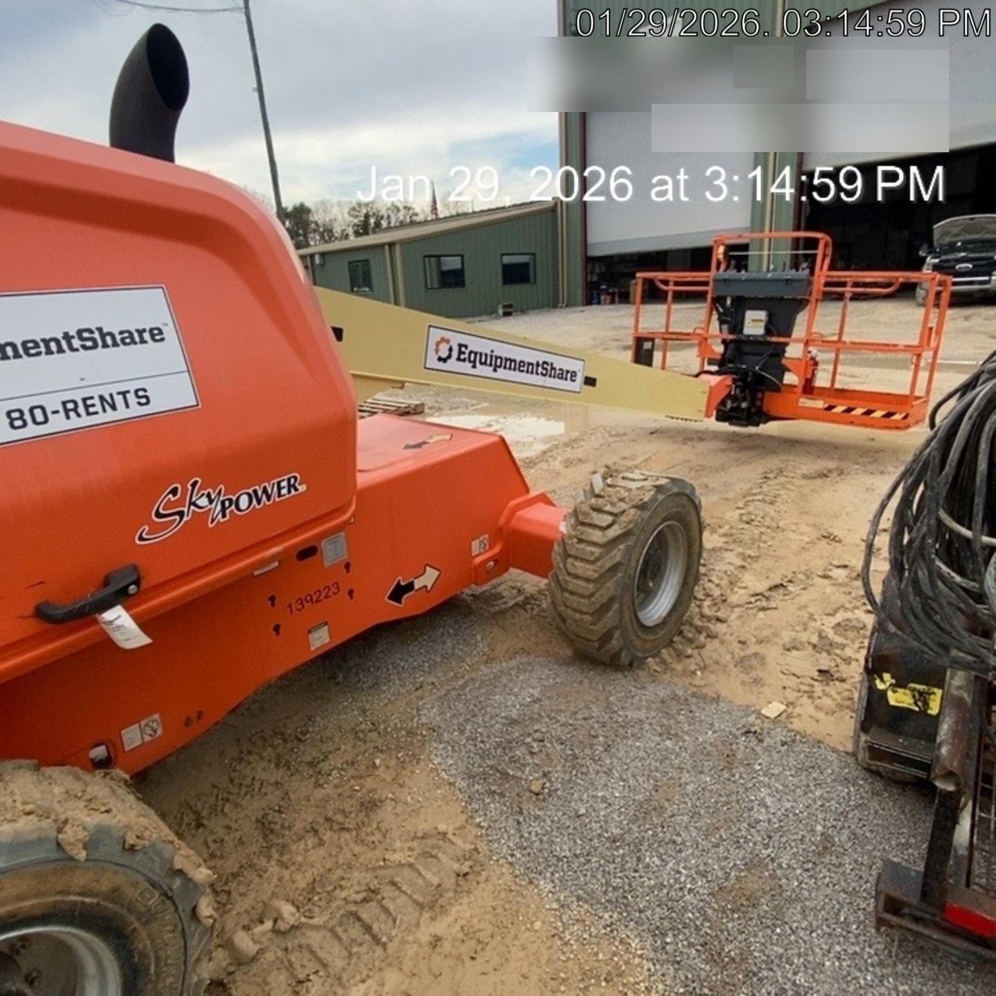 2021 JLG 400S