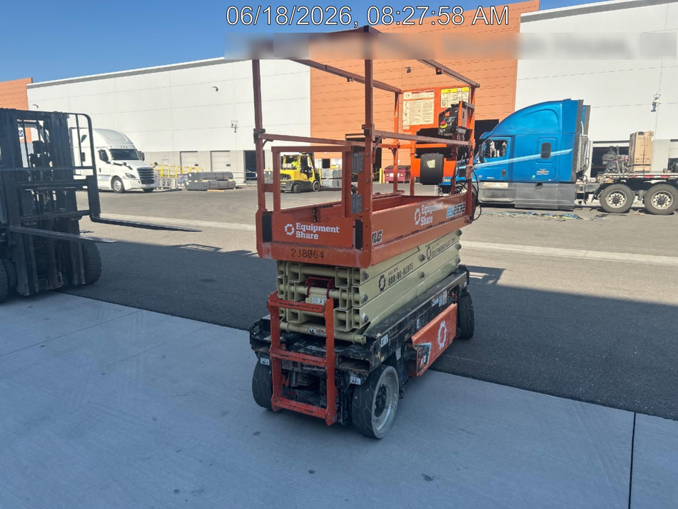 2022 JLG ES2632