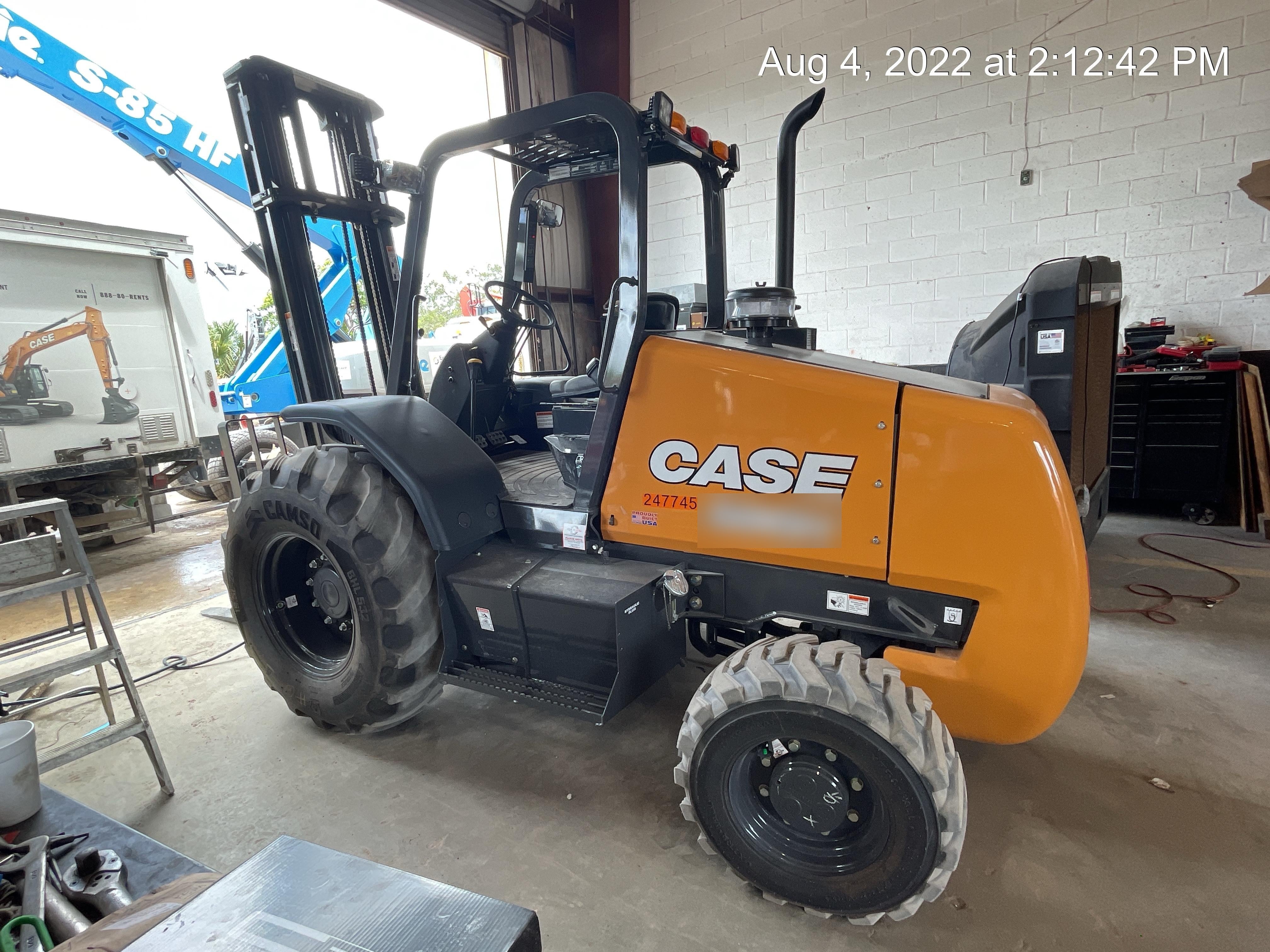 2022 CASE 586H