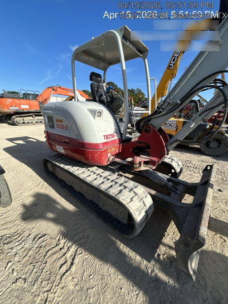 2023 TAKEUCHI TB250-2R